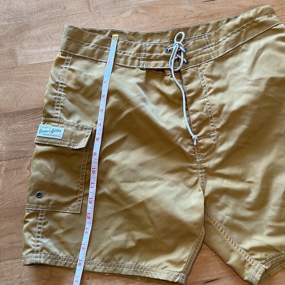 Kanvas & Katin trunks size 32 - Picture 4 of 4